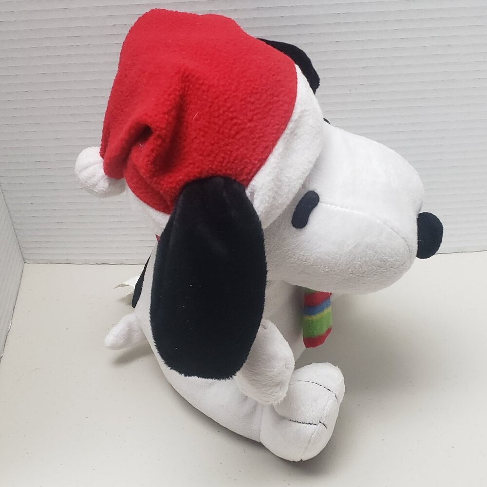 Snoopy Santa Musical Plush - Picture 5 of 7